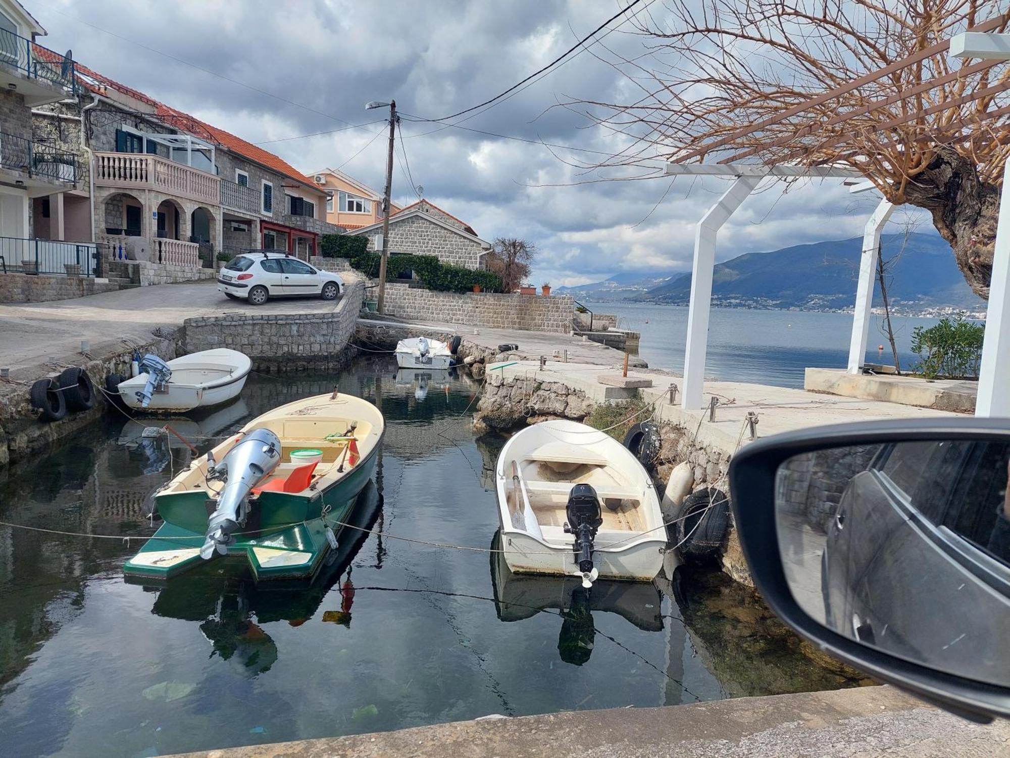 Kjara Apartments Tivat Buitenkant foto