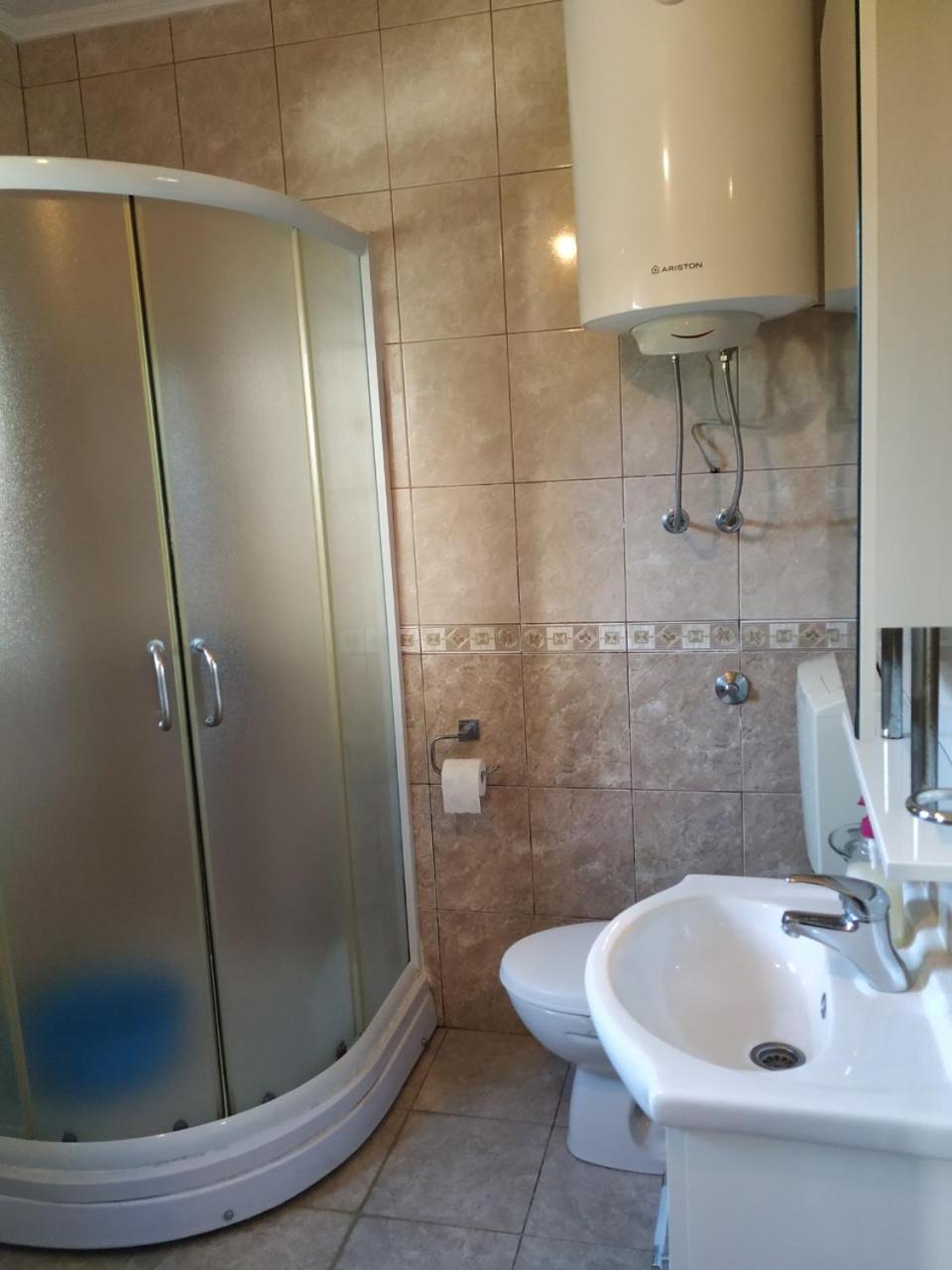 Kjara Apartments Tivat Buitenkant foto