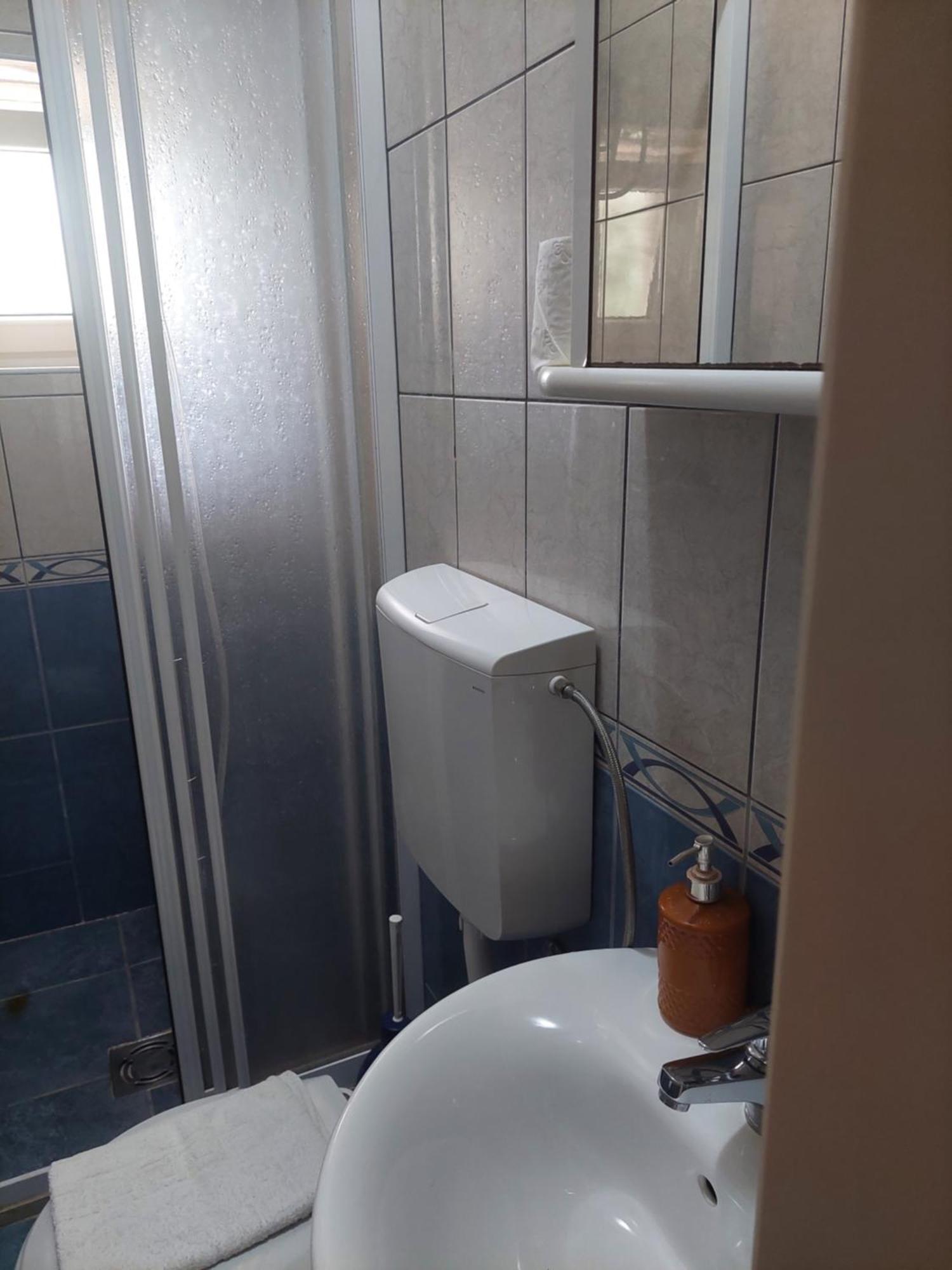 Kjara Apartments Tivat Buitenkant foto