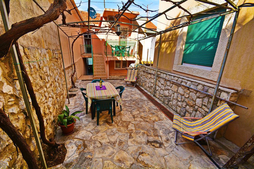 Kjara Apartments Tivat Buitenkant foto