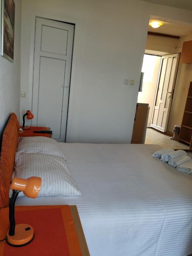 Kjara Apartments Tivat Buitenkant foto