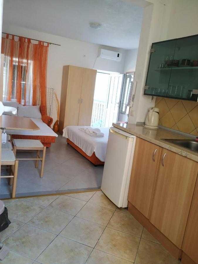 Kjara Apartments Tivat Buitenkant foto